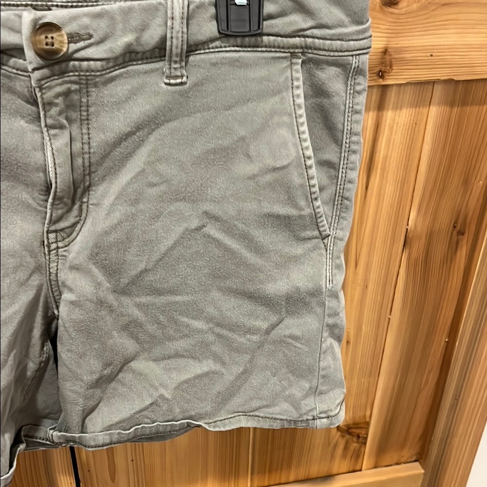American Eagle Outfitters Olive Green Midi Shorts - Picture 5 of 8